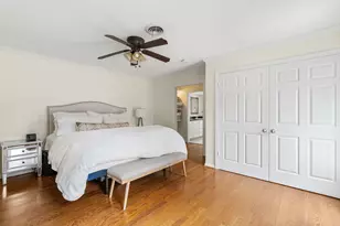 10215 Green Tree Rd, Houston, TX 77042 - Photo 16