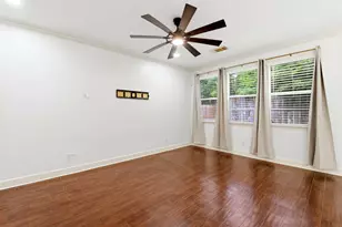 78 N Camellia Grove Cir, The Woodlands, TX 77382 - Photo 2