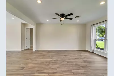 2103 Longhorn Drive, Houston, TX 77080 - Photo 4