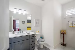 6405 Highland Pine Ln, Houston, TX 77091 - Photo 32