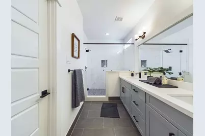 3004 Jensen Springs Lane, Houston, TX 77026 - Photo 16