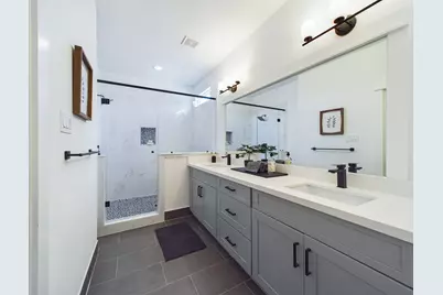 3004 Jensen Springs Lane, Houston, TX 77026 - Photo 18