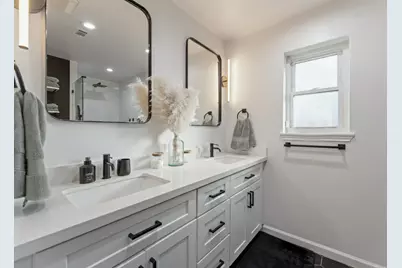 515 Blue Willow Drive, Houston, TX 77042 - Photo 10