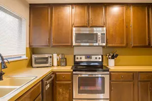 401 W 5th St, Brenham, TX 77833 - Photo 10