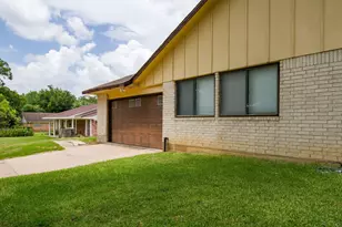 401 W 5th St, Brenham, TX 77833 - Photo 26