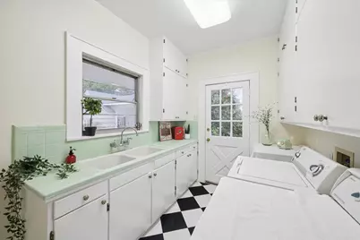 302 E Jackson Street, West Columbia, TX 77486 - Photo 18