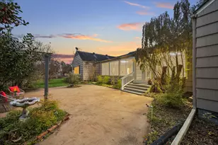 302 E Jackson St, West Columbia, TX 77486 - Photo 38