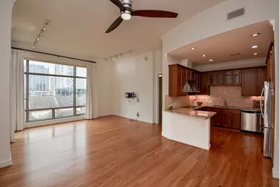 2211 Briarglen Drive #705, Houston, TX 77027 - Photo 2