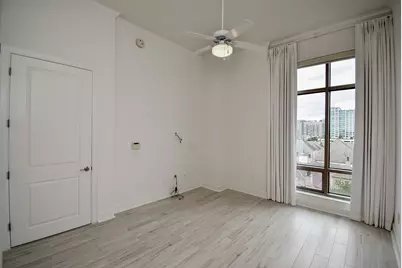2211 Briarglen Drive #705, Houston, TX 77027 - Photo 16