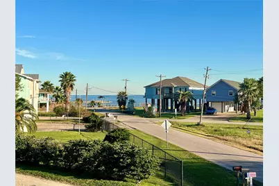 1578 Railroad Avenue, San Leon, TX 77539 - Photo 2