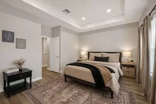 8135 Esther Acres Ln, Houston, TX 77088 - Photo 10