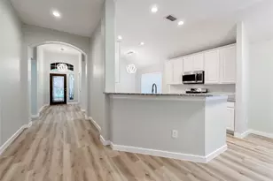 27 Auburn Path Dr, The Woodlands, TX 77382 - Photo 18