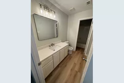 27 Auburn Path Drive, The Woodlands, TX 77382 - Photo 8