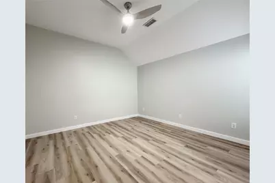 27 Auburn Path Drive, The Woodlands, TX 77382 - Photo 34