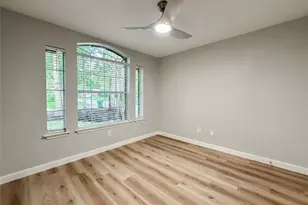 27 Auburn Path Dr, The Woodlands, TX 77382 - Photo 6