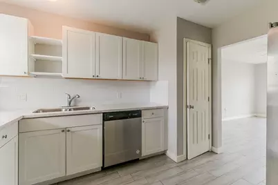 5009 Bataan Road, Houston, TX 77033 - Photo 4