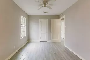 5009 Bataan Rd, Houston, TX 77033 - Photo 10