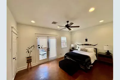 919 W 15th Street, Houston, TX 77008 - Photo 14