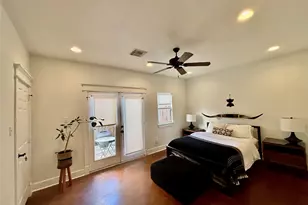 919 W 15th St, Houston, TX 77008 - Photo 14