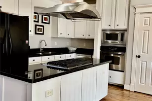 919 W 15th St, Houston, TX 77008 - Photo 6