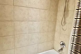 919 W 15th St, Houston, TX 77008 - Photo 22