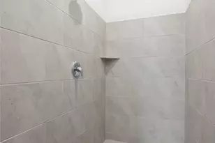 13325 Harbor Pt Dr, Texas City, TX 77568 - Photo 10