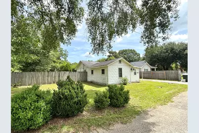 1410 W Pavillion Street, Woodville, TX 75979 - Photo 2