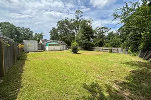 1410 W Pavillion St, Woodville, TX 75979 - Photo 24