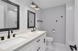 101 April Point Pl, Conroe, TX 77356 - Photo 12