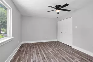 101 April Point Pl, Conroe, TX 77356 - Photo 6