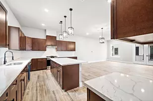 228 W 28th St, Houston, TX 77008 - Photo 4