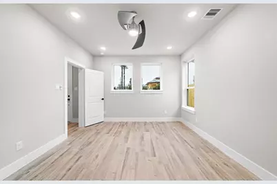 228 W 28th Street, Houston, TX 77008 - Photo 8