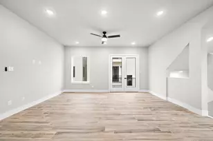 228 W 28th St, Houston, TX 77008 - Photo 16