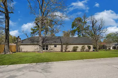 3203 Falling Brook Drive, Houston, TX 77345 - Photo 30