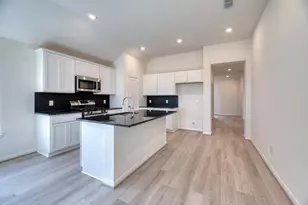 21115 Autumn Heights Dr, Rosharon, TX 77583 - Photo 4