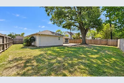 4126 Worrell Drive, Houston, TX 77045 - Photo 16