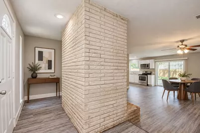4126 Worrell Drive, Houston, TX 77045 - Photo 2