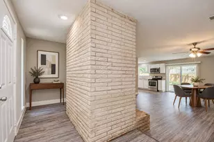 4126 Worrell Dr, Houston, TX 77045 - Photo 2