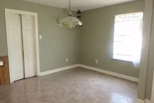 8811 Burford Ln, Houston, TX 77088 - Photo 8