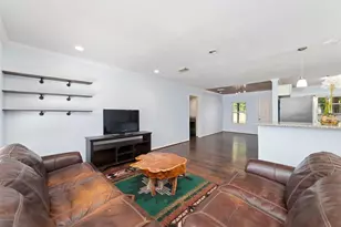 8625 Bob White Dr, Houston, TX 77074 - Photo 4