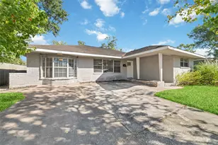 8625 Bob White Dr, Houston, TX 77074 - Photo 8