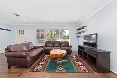 8625 Bob White Drive, Houston, TX 77074 - Photo 2