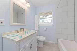 8625 Bob White Dr, Houston, TX 77074 - Photo 18