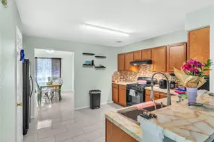 10515 Ince Ln, Houston, TX 77040 - Photo 8