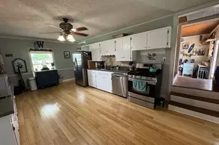 701 14th Ave N, Texas City, TX 77590 - Photo 2