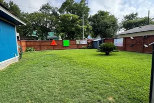 701 14th Ave N, Texas City, TX 77590 - Photo 14