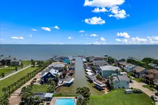 123 Port St, San Leon, TX 77539 - Photo 42
