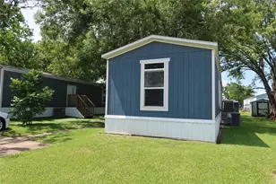 8931 Defiance St, La Porte, TX 77571 - Photo 2