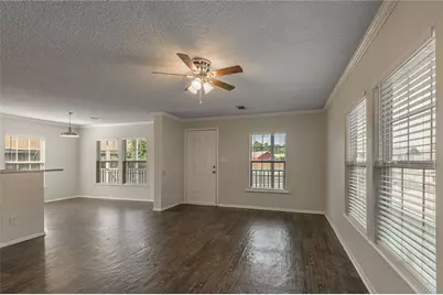 138 Varsity Drive, Huntsville, TX 77340 - Photo 6