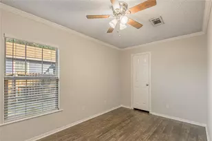 138 Varsity Dr, Huntsville, TX 77340 - Photo 16